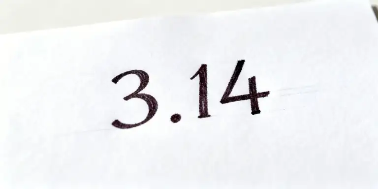 три целых четырнадцать сотых